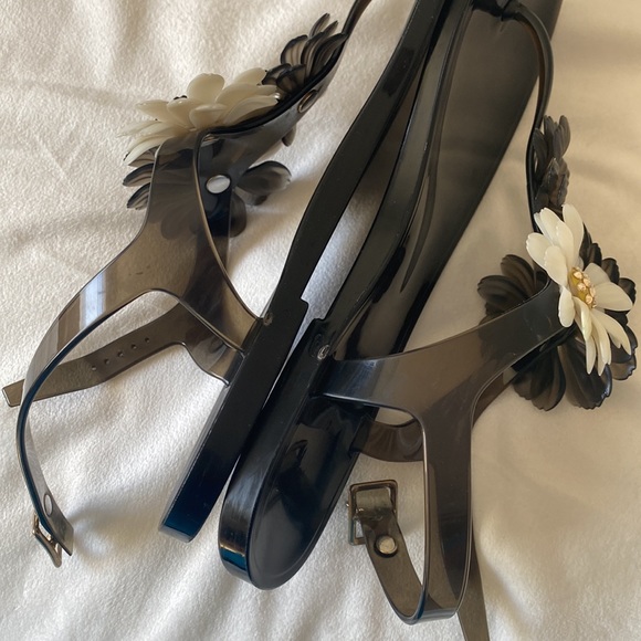 DONATED ❌Jelly Daisy Sandals Women’s Size 7 - Picture 8 of 10